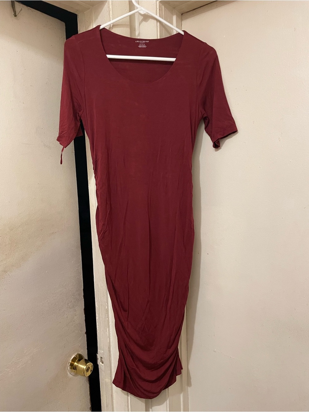 A Pea in the Pod Maternity Burgundy Ruched Midi Dress Short Sleeve Size M